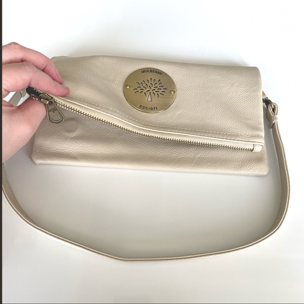 NEW ⬇️ 💲- MULBERRY CLUTCH at an amazing price!